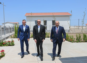 Prezident İlham Əliyev və Slovakiya Prezidenti Peter Pelleqrini Ağdamın Baş Qərvənd kəndində görülən işlərlə tanış olublar