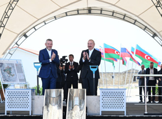 Prezident İlham Əliyev və Slovakiya Prezidenti Peter Pelleqrini Ağdamın Baş Qərvənd kəndində görülən işlərlə tanış olublar