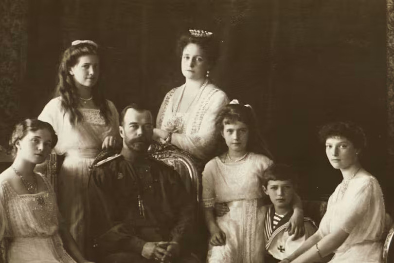 Romanovlar ailəsinin edamı: 300 illik imperiya sülaləsinin sonu
