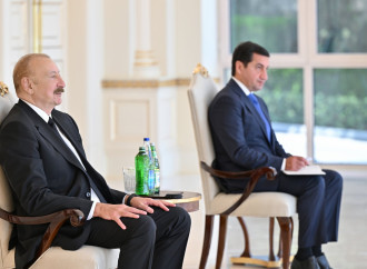 Prezident İlham Əliyev Omanın Azərbaycanda yeni təyin olunmuş səfirinin etimadnaməsini qəbul edib