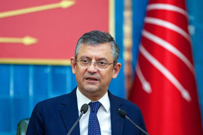 CHP-də tarixi parçalanma - Özgür Özel və 91 deputat yeni partiya yaratdı