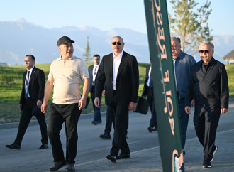 Prezident İlham Əliyev Qırğızıstan, Özbəkistan və Tacikistan prezidentləri ilə birlikdə Çolpon-Ata şəhərində Qolf Klubun açılışında iştirak edib