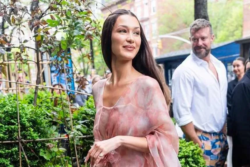 Bella Hadid Orebella markasından iki yeni ətri təqdim etdi