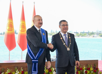 Azərbaycan Prezidenti İlham Əliyev və Qırğızıstan Prezidenti Sadır Japarovun təltifolunma mərasimi keçirilib