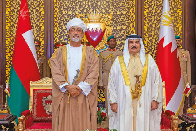 Oman və Bəhreyn liderləri regional təhlükəsizlik məsələlərini müzakirə edib