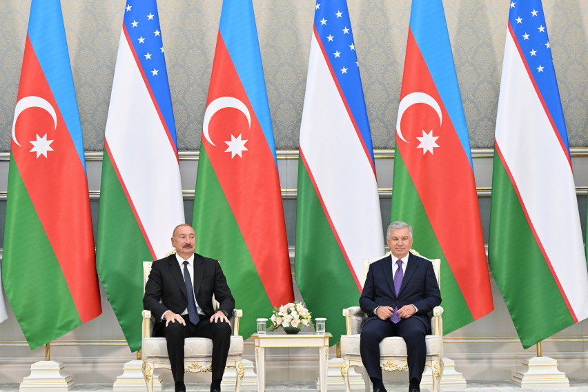 Daşkənddə Azərbaycan və Özbəkistan prezidentlərinin təltifolunma mərasimi keçirilib
