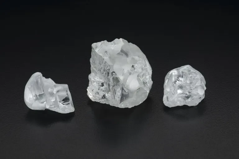 Dünyanın ən qiymətli almazları harada yaranır? Alimlər onların gizli mənbəyini tapdı