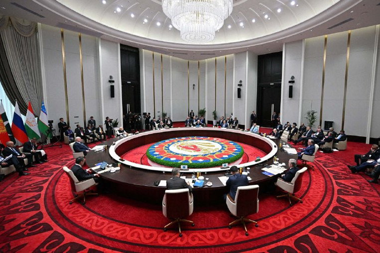 Tokayev ŞƏT-in nəqliyyat qarşılıqlı əlaqəliliyinə dair Strategiyasının hazırlanmasını təklif edib