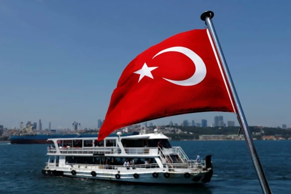 Mərmərə dənizində yük gəmisi batıb, 10 dənizçi itkin düşüb