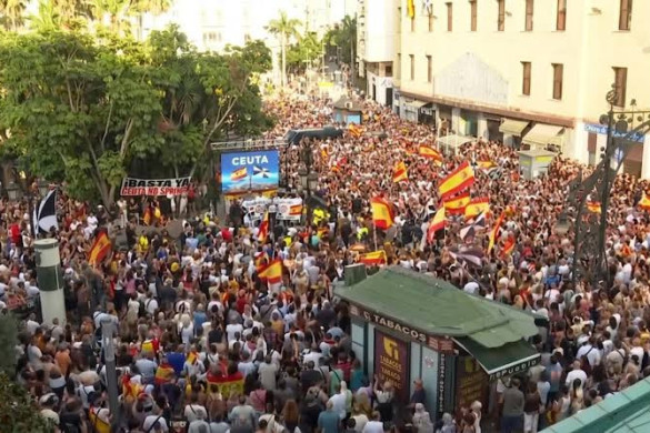 İspaniyada Seuta miqrasiya böhranına görə kütləvi etirazlar keçirilib