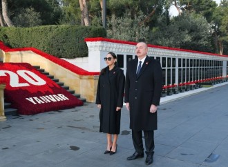 Prezident İlham Əliyev və birinci xanım Mehriban Əliyeva 20 Yanvar faciəsinin 34-cü ildönümü ilə əlaqədar Şəhidlər xiyabanını ziyarət ediblər
