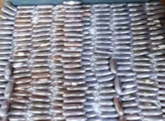 Hava limanında mədələrindən 1,5 kilo narkotik tapıldı