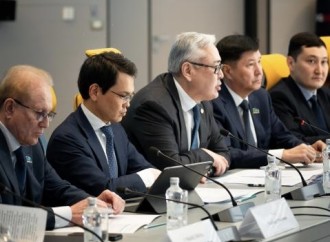Qazaxıstanda dövlət xidmətlərinin əksəriyyəti onlayn həyata keçirilir