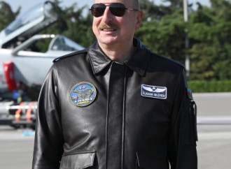 Prezident İham Əliyevə çoxməqsədli JF-17C təyyarələri təqdim olunub