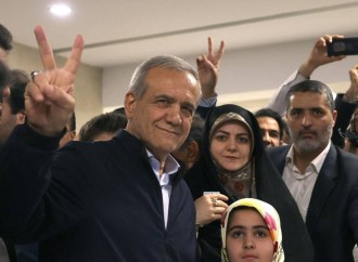 Səudiyyə rəhbərliyi Pezeşkianı təbrik edib