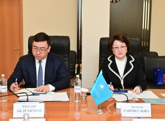 Aktotı Raimkulova Aida Balayeva ilə görüşüb