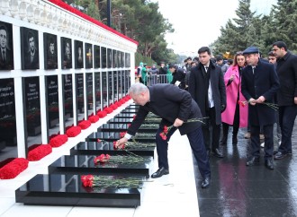Bakı Ali Neft Məktəbində 20 Yanvar şəhidlərinə həsr olunmuş anım tədbiri keçirilib