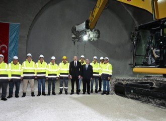 Prezident İlham Əliyev Əhmədbəyli-Füzuli-Şuşa avtomobil yolunda görülən işlərlə tanış olub, birinci tunelin açılışında iştirak edib