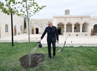 Prezident İlham Əliyev Ağdam şəhərində İmarət Kompleksinin bərpadan sonra açılışında iştirak edib