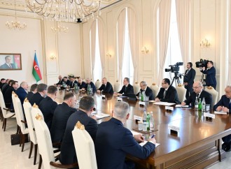 Prezident İlham Əliyevin Prezident Aleksandr Lukaşenko ilə geniş tərkibdə görüşü başlayıb