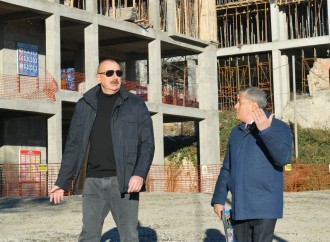 Prezident İlham Əliyev Şuşa şəhərinin Qarabağ küçəsində aparılan tikinti işləri ilə tanış olub 