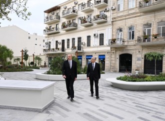 Prezident İlham Əliyev “Xəqani” bağında və ətraf ərazilərdə aparılmış abadlıq və yenidənqurma işlərindən sonra yaradılan şəraitlə tanış olub