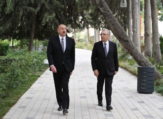 Prezident İlham Əliyev “Xəqani” bağında və ətraf ərazilərdə aparılmış abadlıq və yenidənqurma işlərindən sonra yaradılan şəraitlə tanış olub
