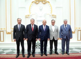 AMEA-nın prezidenti Özbəkistan nümayəndə heyəti ilə görüşüb