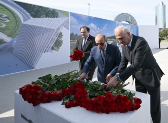 Dövlət və hökumət rəsmiləri Bakıda inşası davam etdirilən Zəfər parkında olublar