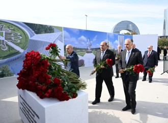 Dövlət və hökumət rəsmiləri Bakıda inşası davam etdirilən Zəfər parkında olublar