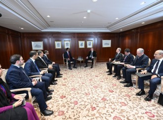 Prezident İlham Əliyevin Birləşmiş Ərəb Əmirliklərinin sənaye və qabaqcıl texnologiyalar naziri ilə görüşü başlayıb