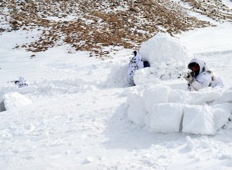 Baş Qərargah rəisi komandoların yüksək dağlıq ərazi və sərt qış şəraitində hazırlığını izləyib