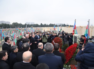 Ceyhun Bayramov İranda şəhid olan Orxan Əsgərovun məzarını ziyarət edib 
