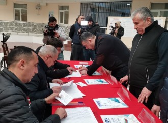Cəzaçəkmə müəssisəsinin 39 saylı seçki məntəqəsində səsvermə davam edir 