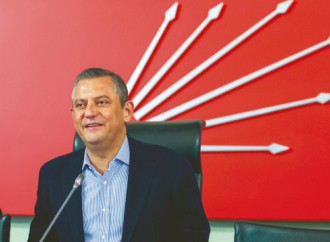 CHP-nin bayrağında dəyişiklik ediləcək