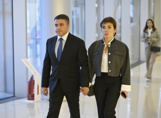 Heydər Əliyev Mərkəzində Tağıyev: Neft bədii filminin premyerası olub