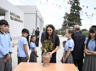 Heydər Əliyev Fondunun vitse-prezidenti Leyla Əliyeva Biləsuvar rayonunda yeni inşa edilən məktəbdə olub
