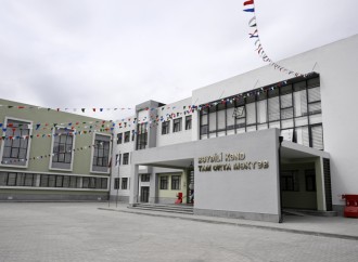 Heydər Əliyev Fondunun vitse-prezidenti Leyla Əliyeva Biləsuvar rayonunda yeni inşa edilən məktəbdə olub