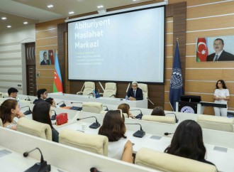 UNEC Abituriyent Məsləhət Mərkəzində abituriyentlərə dəstək göstərilib