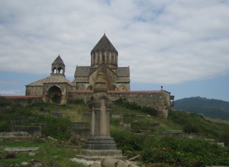 La Gazette du Caucase Vatikandan gələn həqiqətin erməni diasporunu necə silkələməsindən bəhs edib
