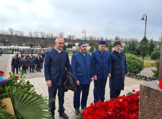 Ümummilli Lider Heydər Əliyevin Quba şəhərindəki abidəsini ziyarət edib