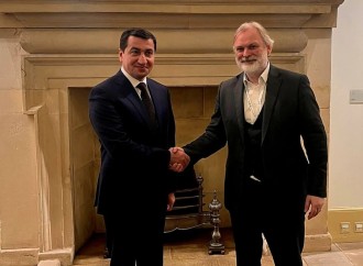 Hikmət Hacıyev Britaniya baş nazirinin müşaviri ilə görüşüb