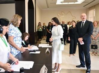 Prezident İlham Əliyev, Birinci xanım Mehriban Əliyeva və qızları Leyla Əliyeva səs veriblər  (yenilənib)
