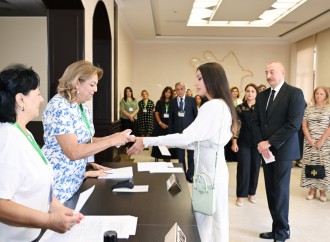 Prezident İlham Əliyev, Birinci xanım Mehriban Əliyeva və qızları Leyla Əliyeva səs veriblər  (yenilənib)