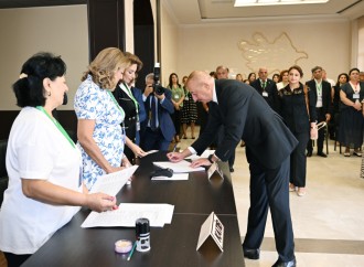 Prezident İlham Əliyev, Birinci xanım Mehriban Əliyeva və qızları Leyla Əliyeva səs veriblər  (yenilənib)