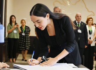 Prezident İlham Əliyev, Birinci xanım Mehriban Əliyeva və qızları Leyla Əliyeva səs veriblər  (yenilənib)