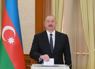 Prezident İlham Əliyev, Birinci xanım Mehriban Əliyeva və ailə üzvləri Xankəndidə səs veriblər