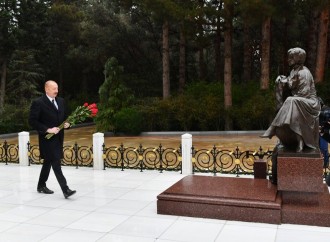 Prezident İlham Əliyev Ümummilli Lider Heydər Əliyevin məzarını ziyarət edib
