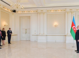 Prezident İlham Əliyev ABŞ-ın ölkəmizdə yeni təyin olunmuş səfirinin etimadnaməsini qəbul edib