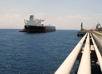 İraqdan Türkiyəyə neft daşıyan tankerlə əlaqə kəsilib